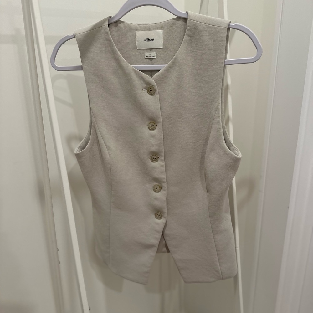 Wilfred Beige Buttoned Vest